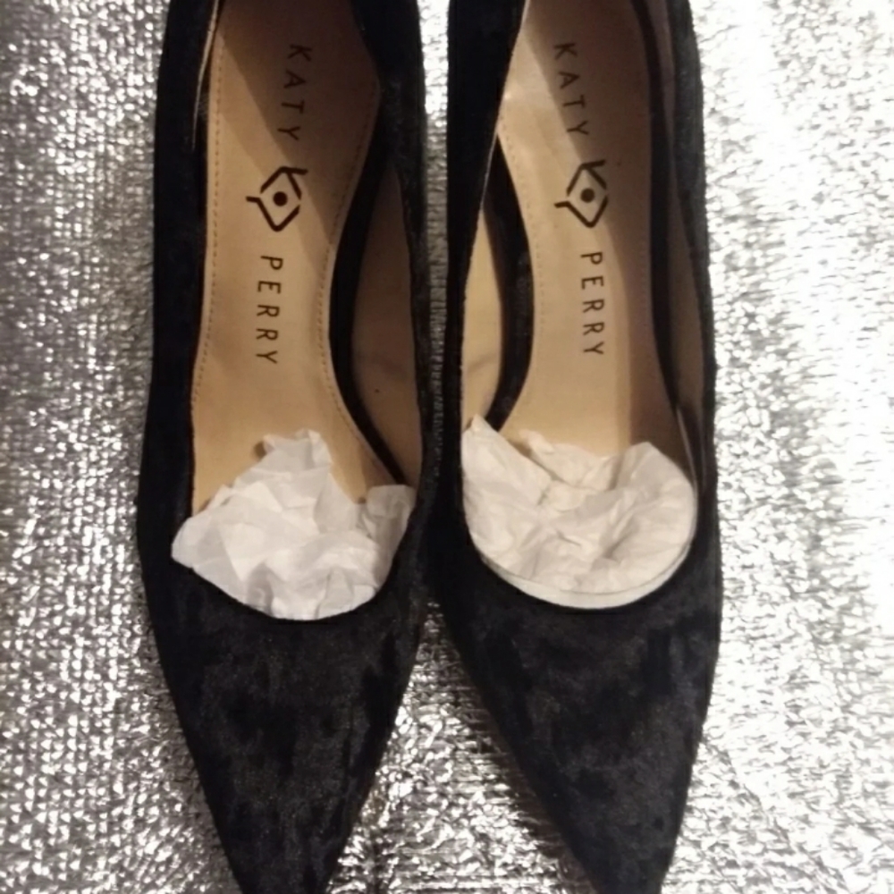 Sz.7.5 Katy Perry The Sissy Black Velvet Heels